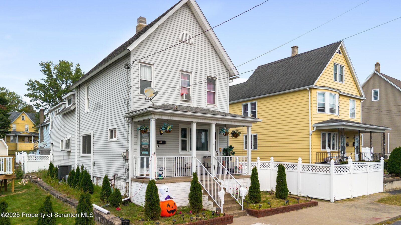 Property Photo:  407 Butler Street  PA 18512 