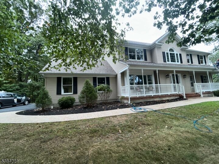 18 Bridle Path Dr  Bethlehem Twp. NJ 08802 photo