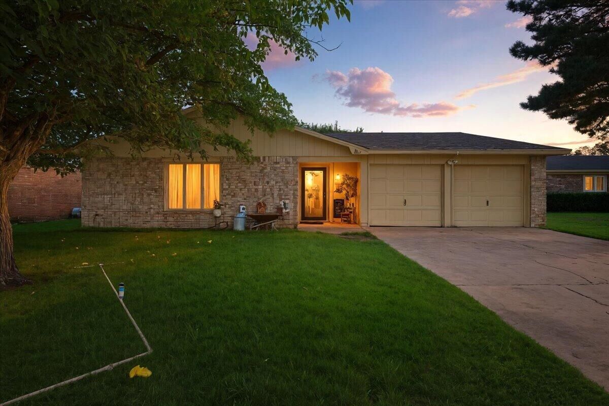 Property Photo: 4637 Jarvis Street TX 79416