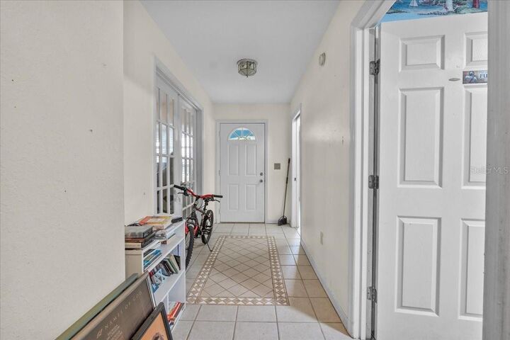 Property Photo: 2220 Providence Road FL 33805