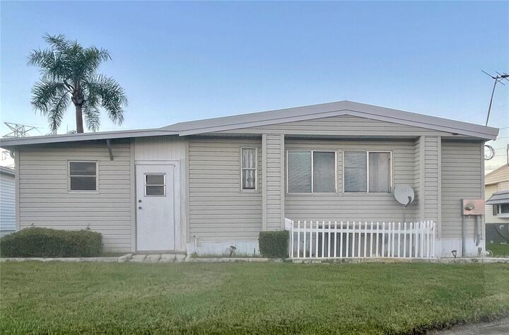 Property Photo:  177 Hickory Gate Drive  FL 34684 