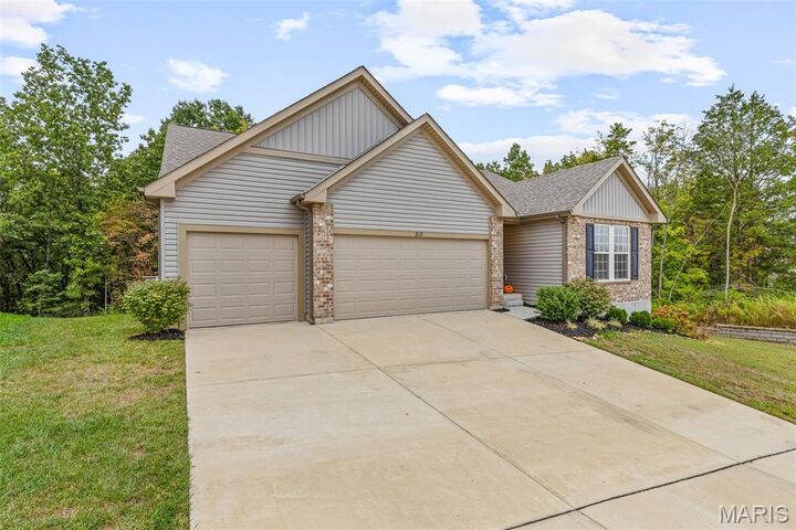 813 Kingston Hills Court  Fenton MO 63026 photo