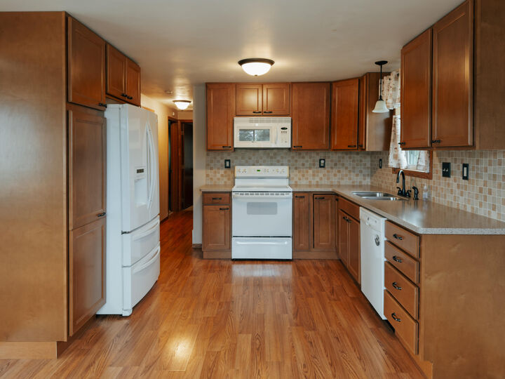 Property Photo:  1101 E Cedar Ave  WI 54220