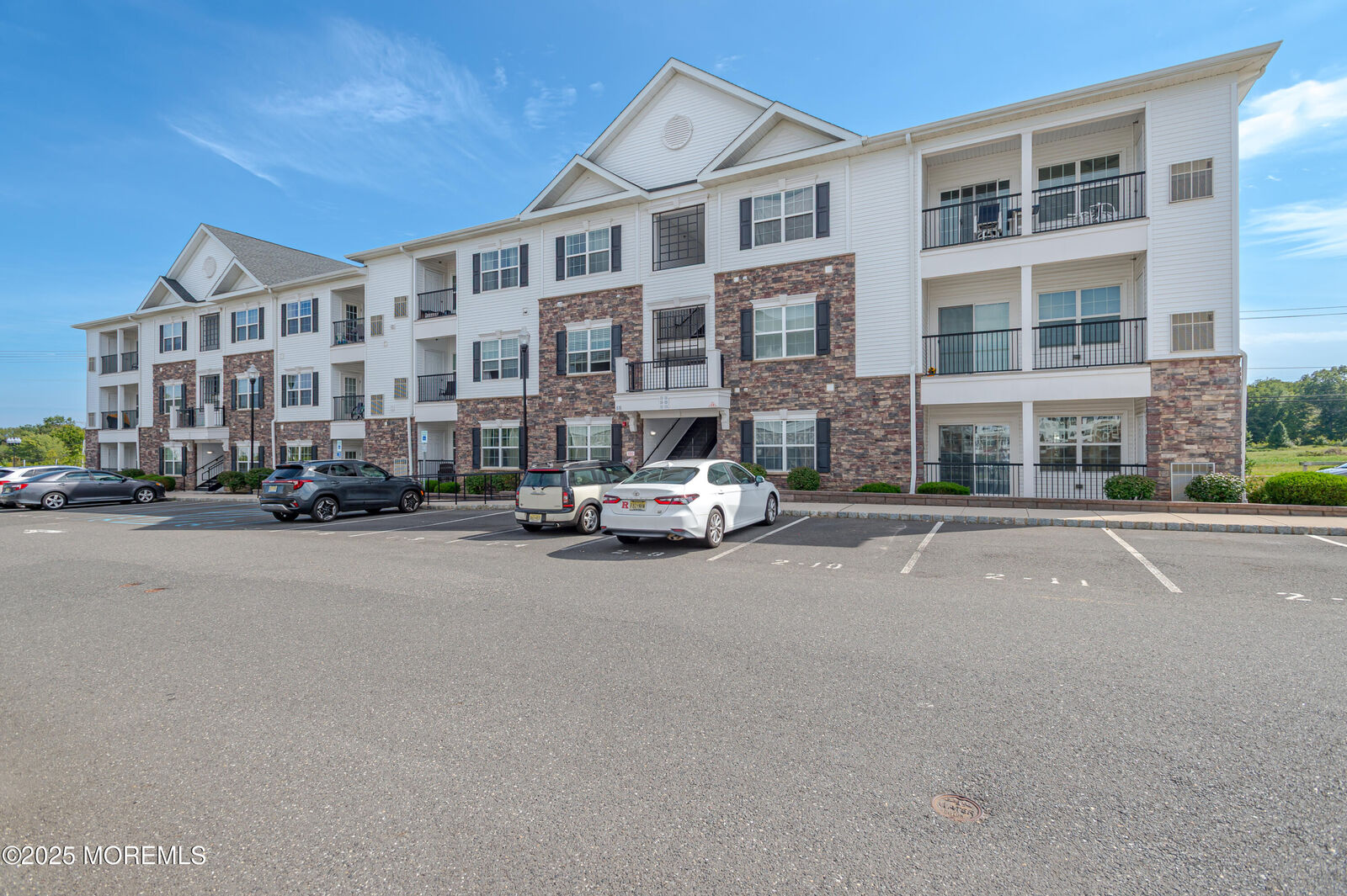 Property Photo:  538 Tavern Road 538  NJ 08831 