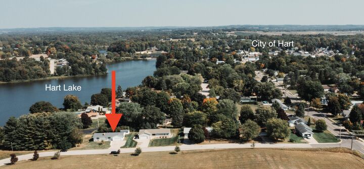 Property Photo:  60 N Plum Street  MI 49420 