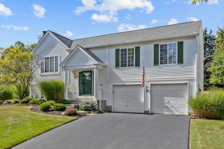 6 Fieldcrest Court  Algonquin IL 60102 photo