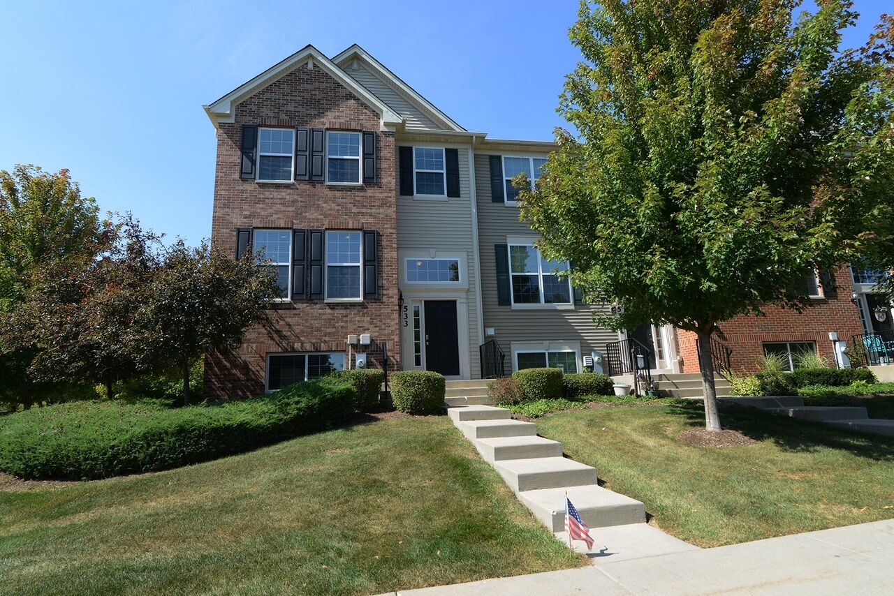 Property Photo: 533 Town Center Boulevard IL 60136