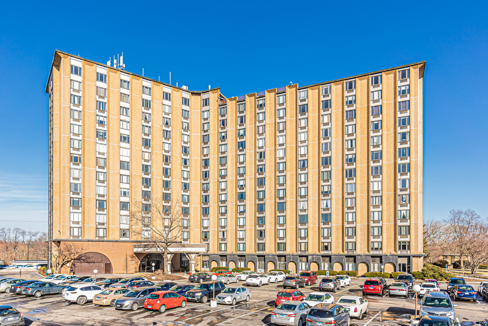 Property Photo: 1 Renaissance Place 1216 IL 60067