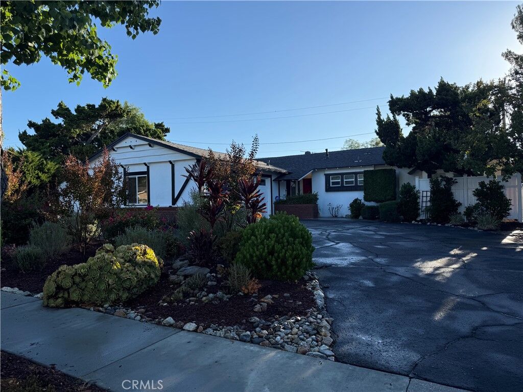 Property Photo:  1530 Finecroft  CA 91711