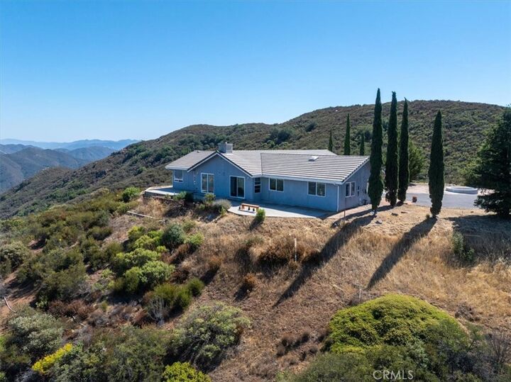 Property Photo:  13750 Falcon Road  CA 93422 