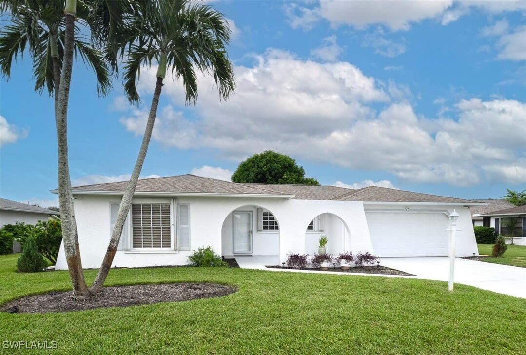 Property Photo:  104 Picardy Court  FL 34112 