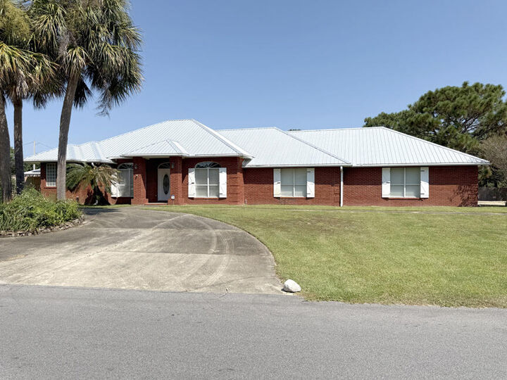 Property Photo:  6844 Perch Street  FL 32566 