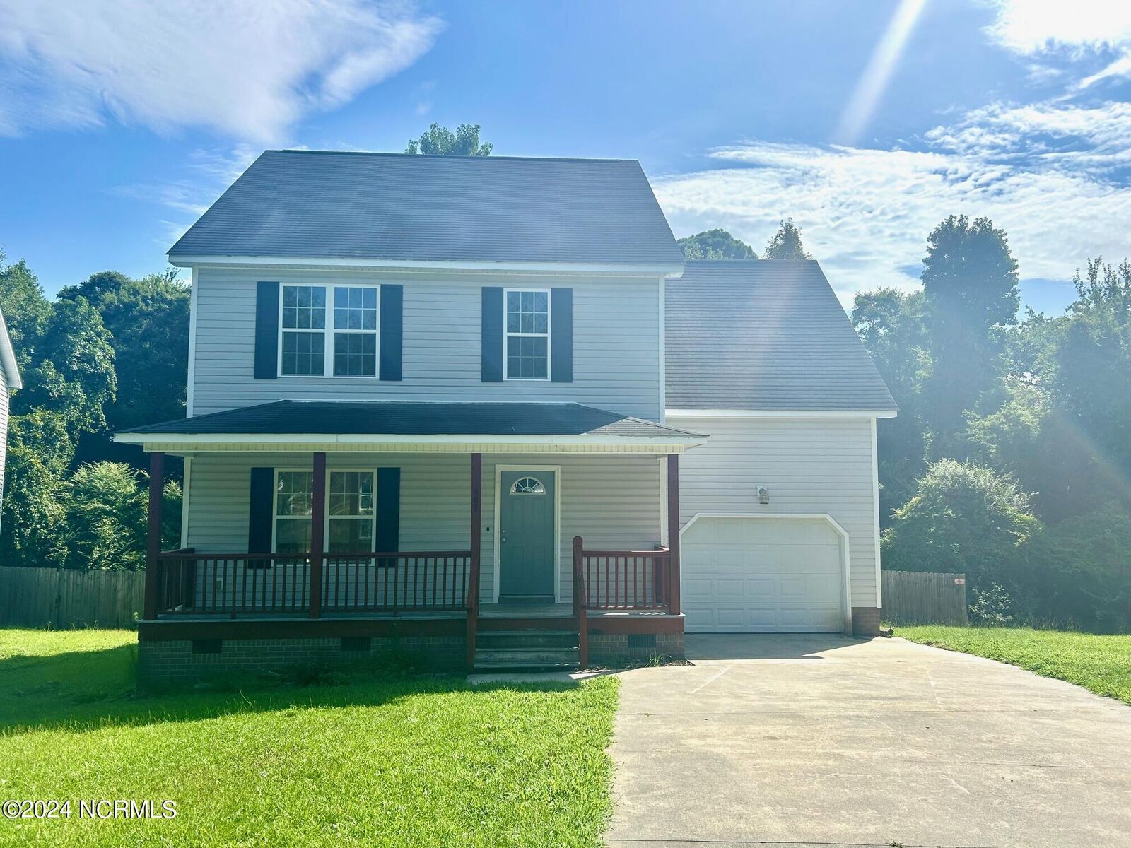 Property Photo: 607 Riva Ridge Road NC 28460