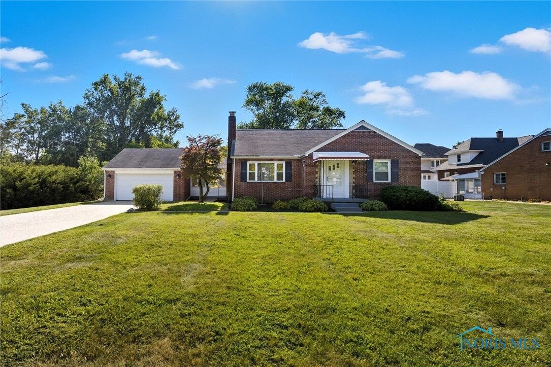 Property Photo: 2137 Tremainsville Road OH 43613