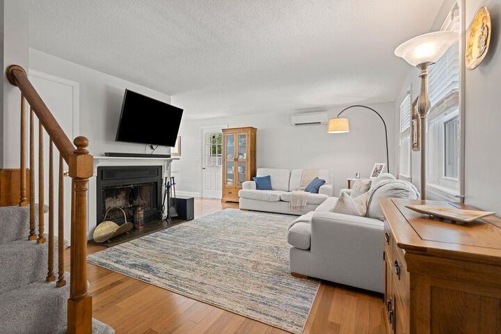 Property Photo:  6 Cub Circle  NH 03031 