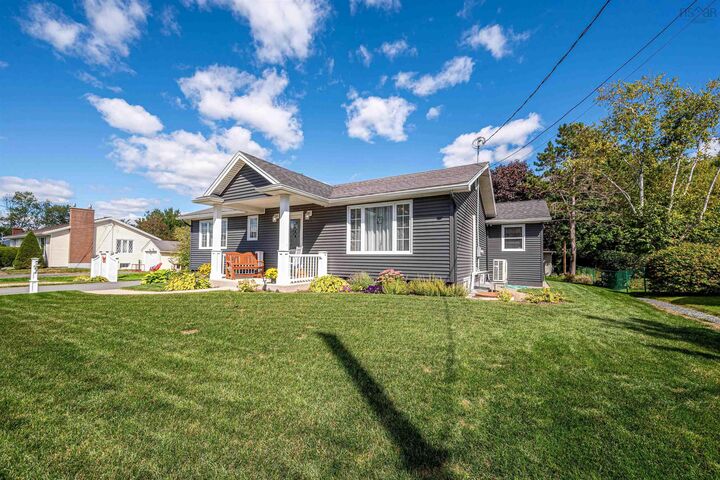 Property Photo:  20 Odell Drive  NS B2W 3T4 