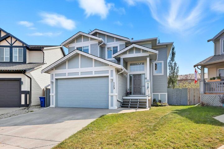 Property Photo:  129 Luxstone Green SW  AB T3B 3B9 