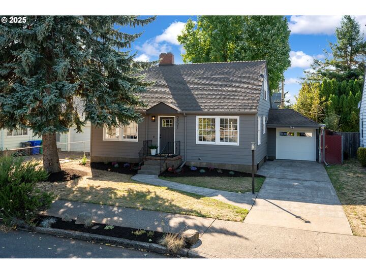 2931 SE 67th Ave  Portland OR 97206 photo