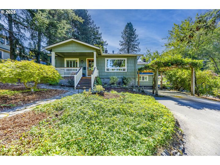 4250 SW Hume St  Portland OR 97219 photo