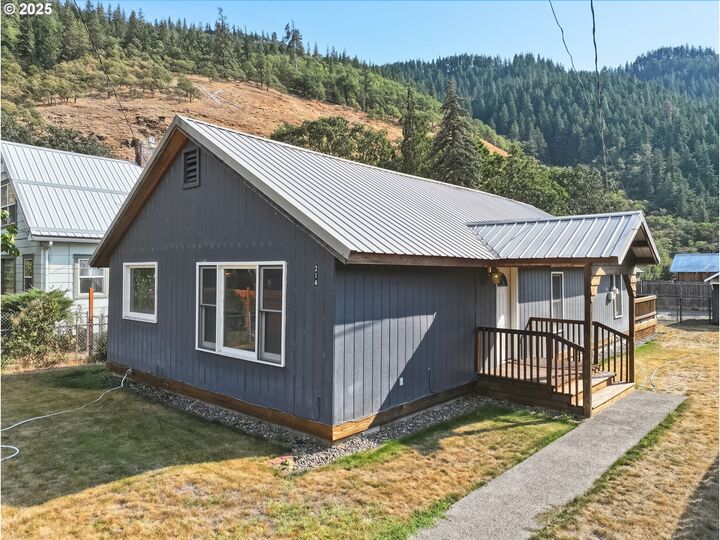 214 2nd St  Klickitat WA 98628 photo