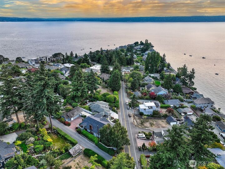 16905  35th Avenue SW  Burien WA 98166 photo