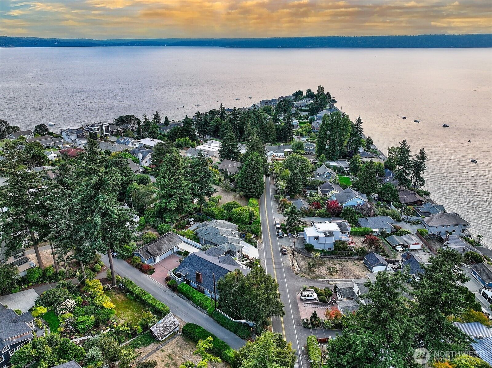 Property Photo:  16905  35th Avenue SW  WA 98166 