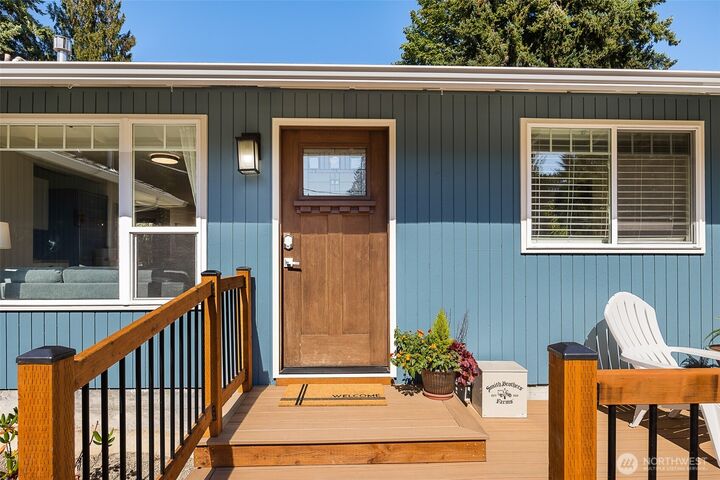 Property Photo:  9236 NE 191st Street  WA 98011 