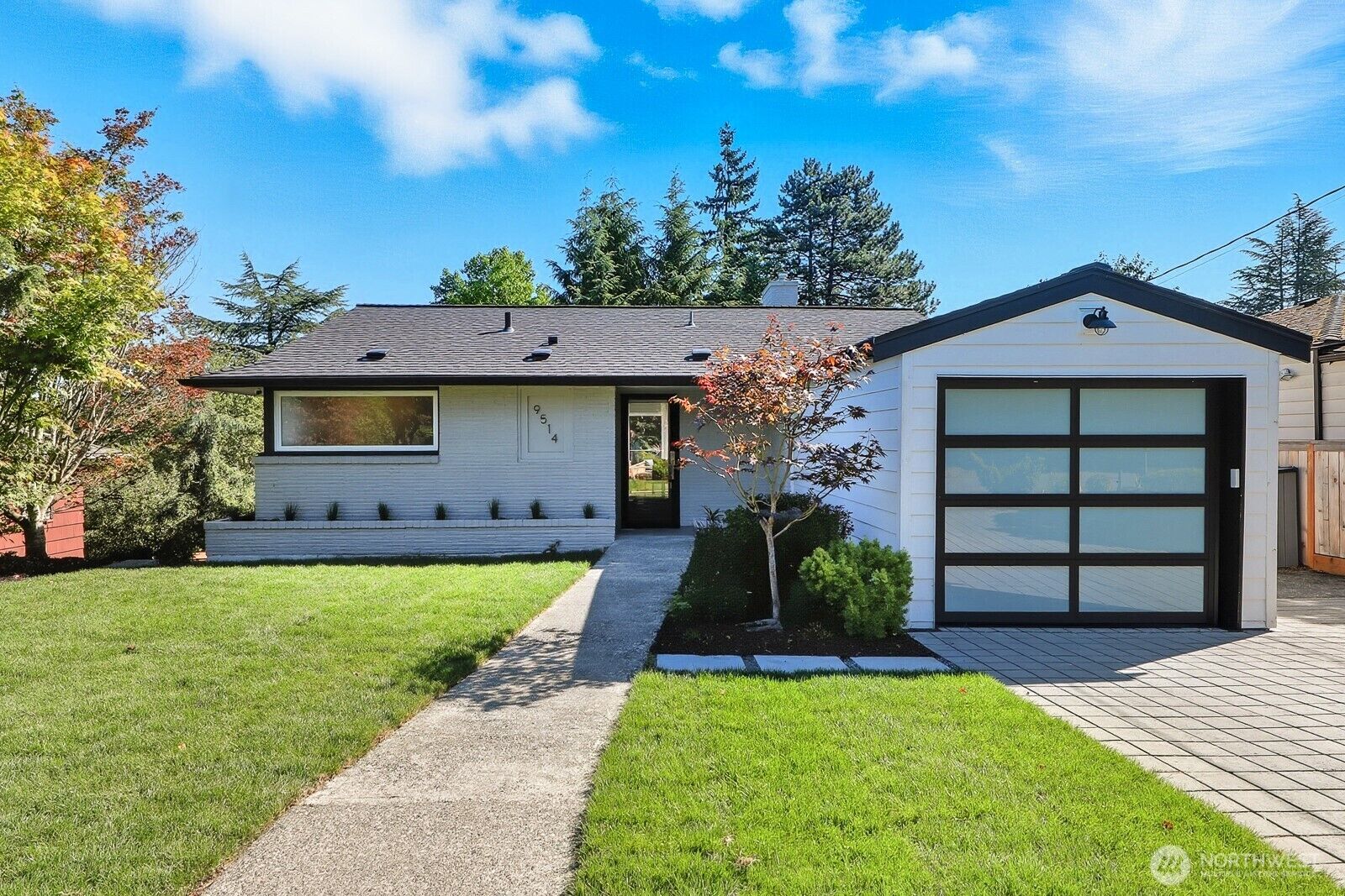Property Photo:  9514  44th Avenue NE  WA 98115 