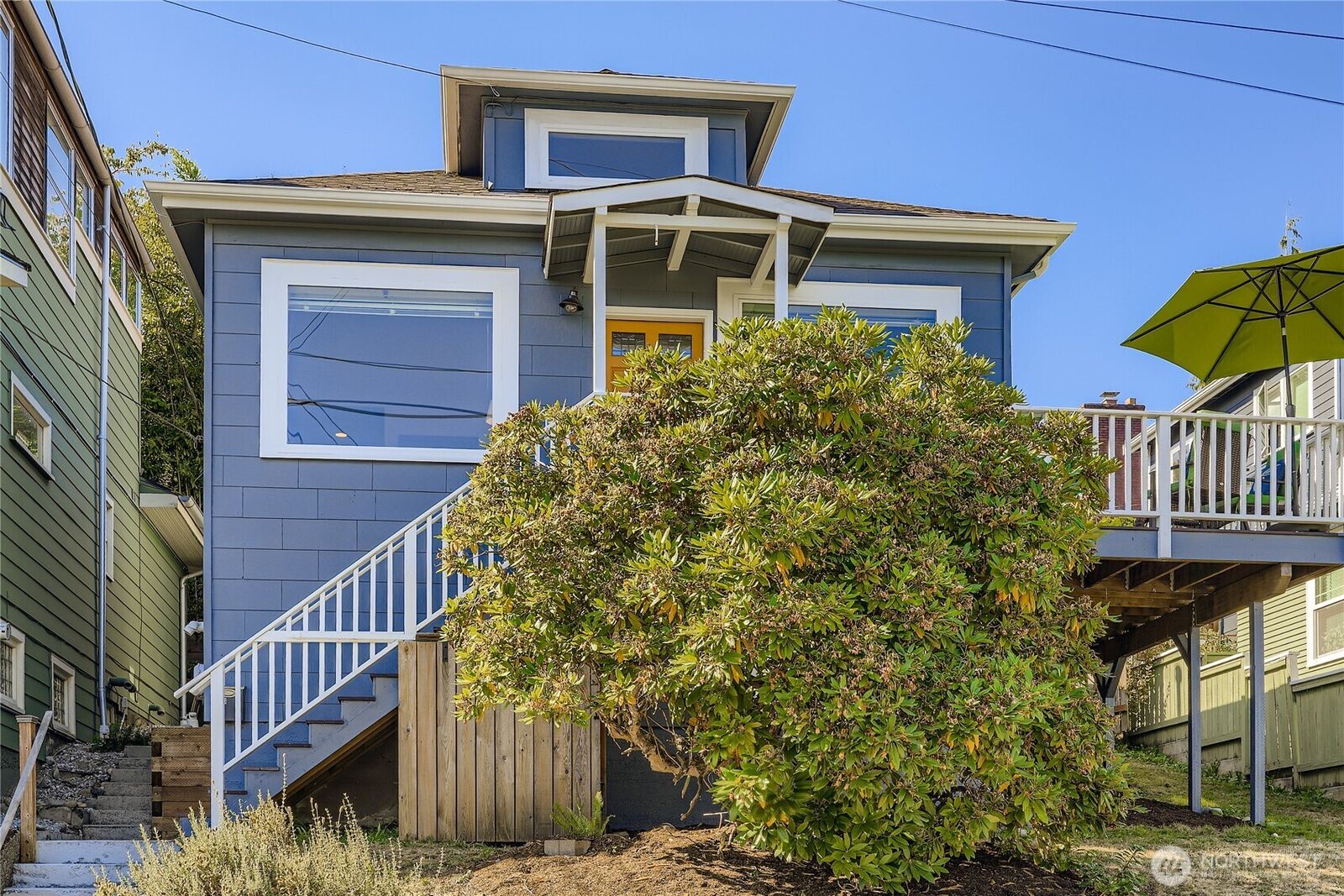 Property Photo:  7011  Dayton Avenue N  WA 98103 