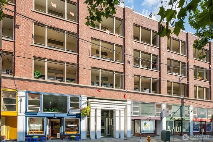 Property Photo:  526  1st Avenue S 511  WA 98104 