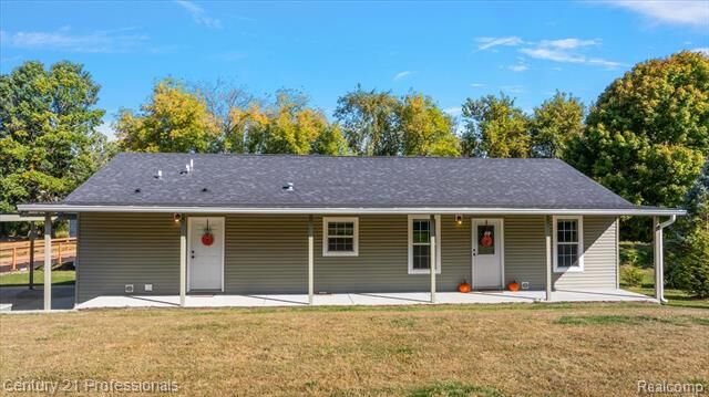 806 Davis Lake Road  Lapeer MI 48446 photo