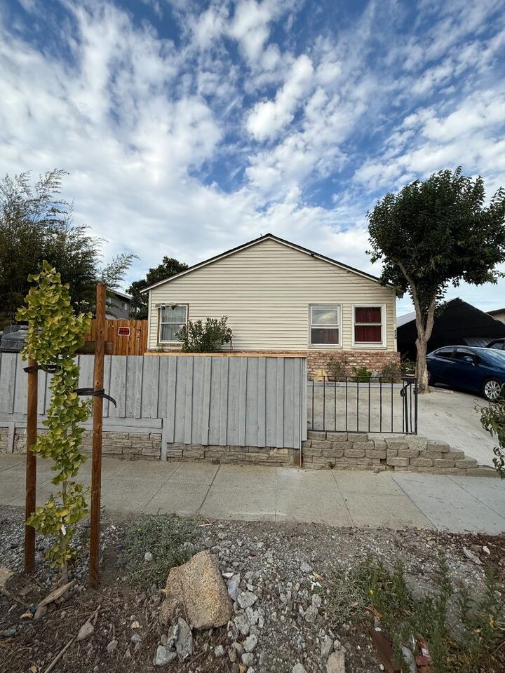 Property Photo:  230 Montclair Avenue  CA 95116 