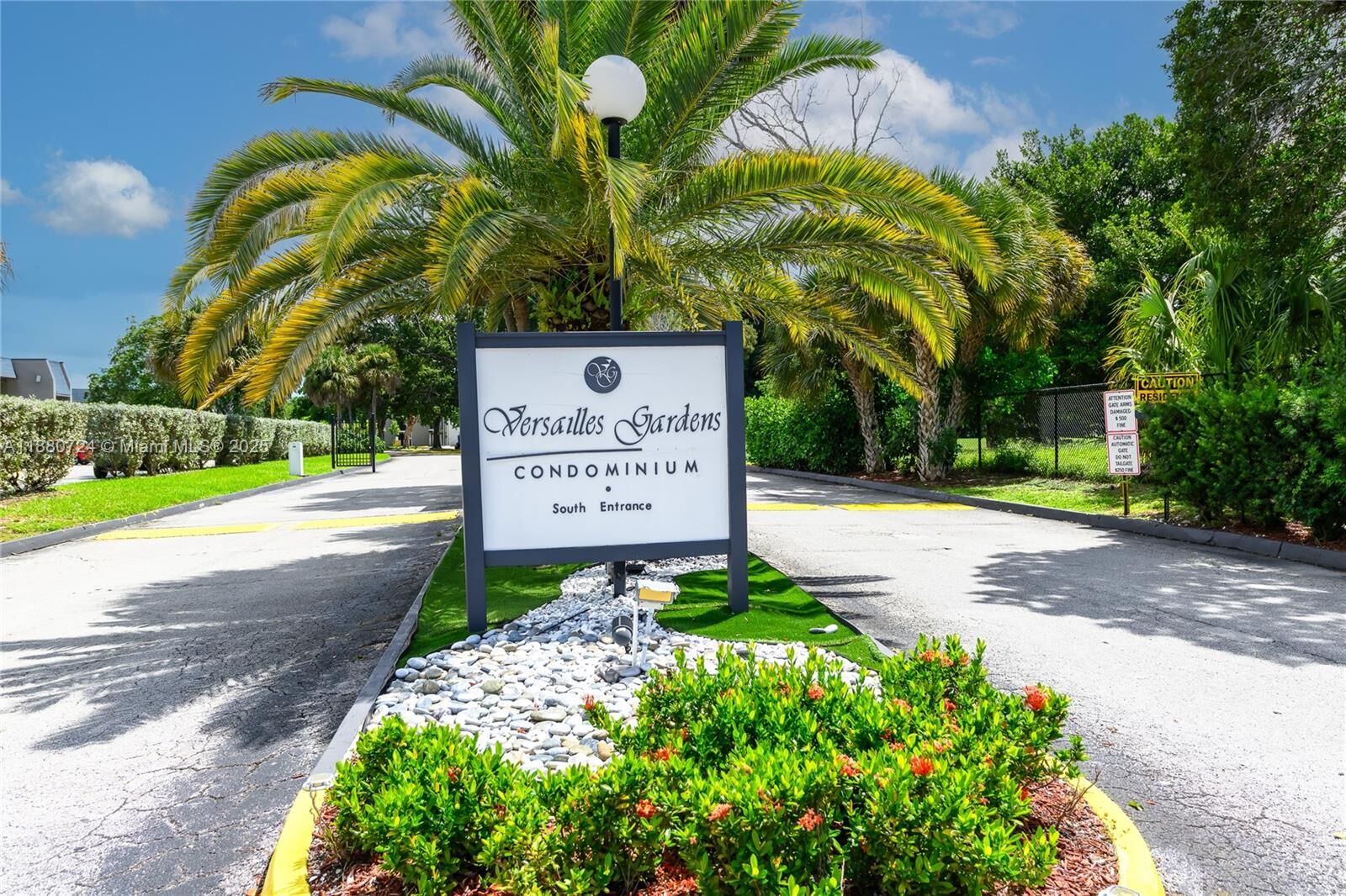 Property Photo:  7825 Fairview Dr 106  FL 33321 
