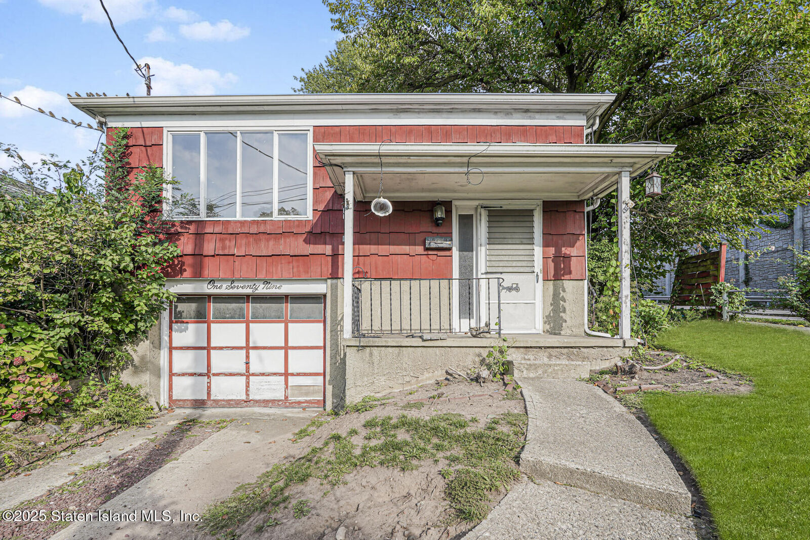 Property Photo:  179 Mann Avenue  NY 10314 