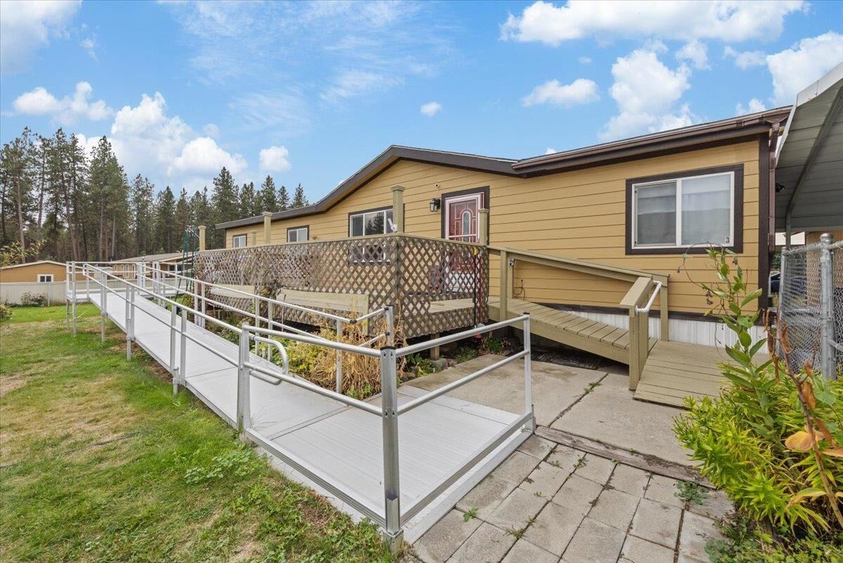 Property Photo:  3110 E Chattaroy Rd #107  WA 99003 
