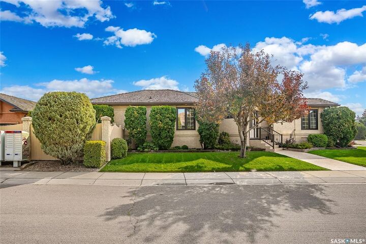 Property Photo:  802 Braeside View  SK S7V 1A7 