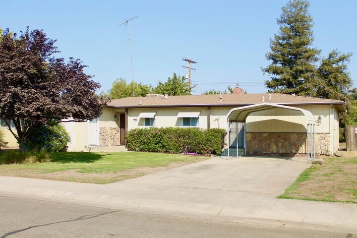 Property Photo:  2528 S Watson Street  CA 93277