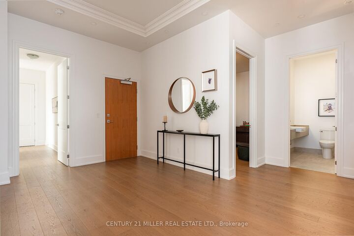 Property Photo:  1441 Elgin Street Ph602  ON L7S 1E6