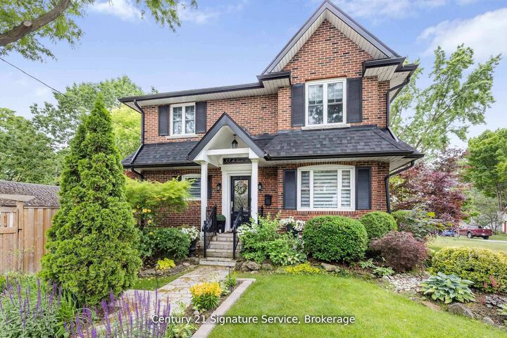33 McIntosh Avenue  Toronto ON M8Y 3E1 photo