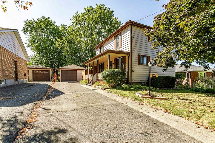 Property Photo:  127 Clarke Street N  ON N4S 7M6