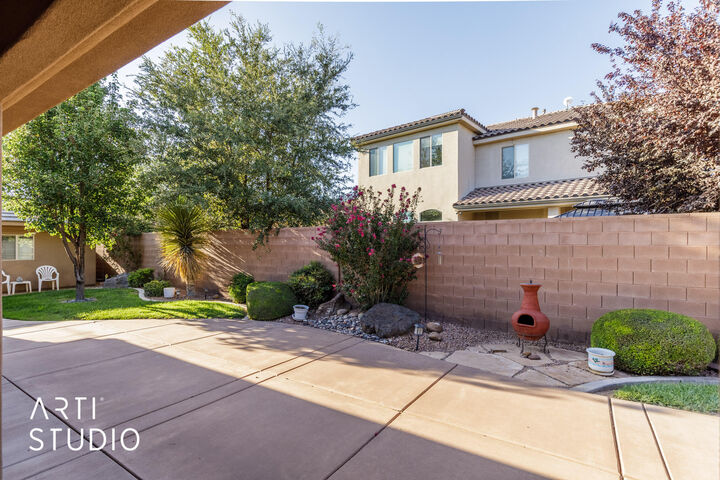 Property Photo: 425 E 1575 S UT 84780