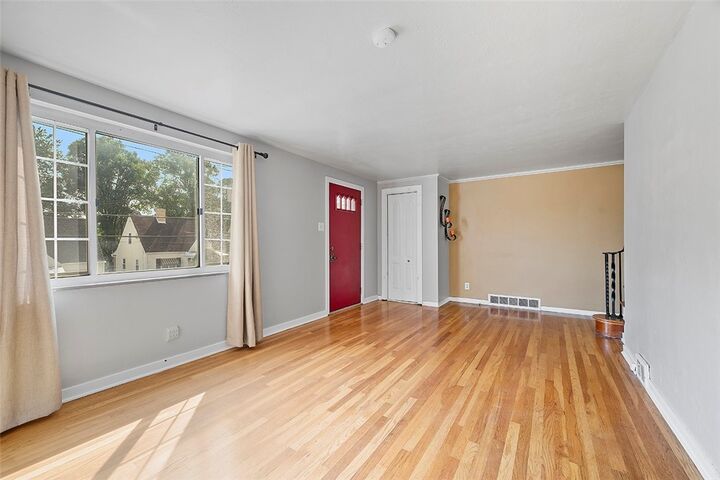 Property Photo:  711 Mayville Ave  PA 15226 