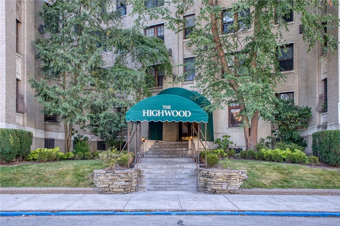 Property Photo:  372 S Highland Ave 103  PA 15206 