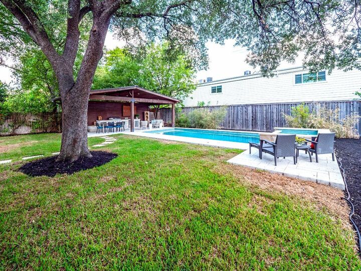 Property Photo: 7907 Tisdale Drive TX 78757