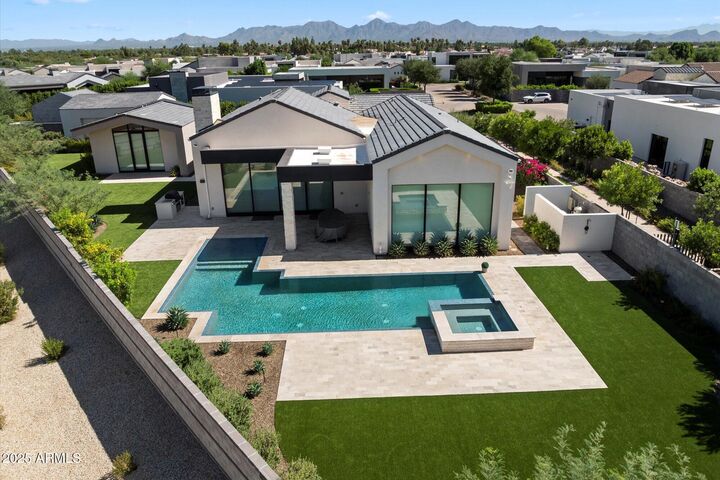 Property Photo: 6932 N Cactus Wren Court AZ 85253