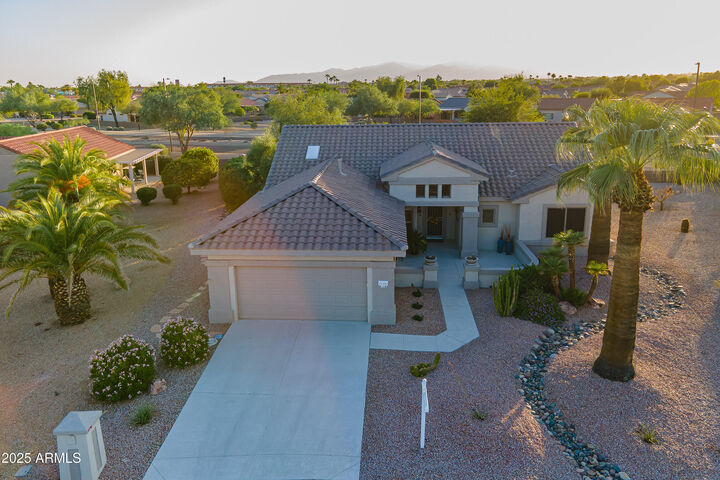 Property Photo:  17552 N Somerset Drive N  AZ 85374 