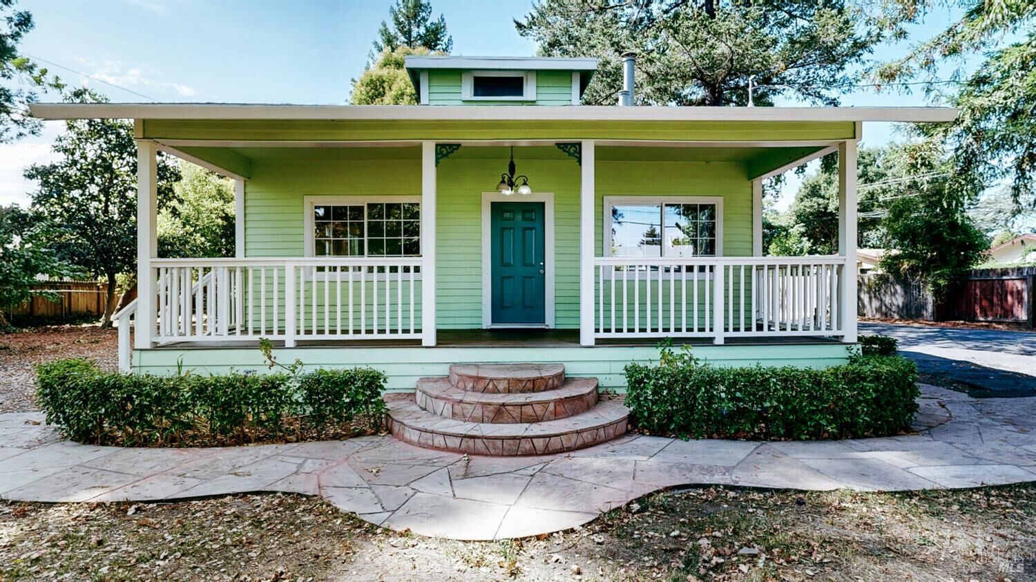 Property Photo: 1101 Burbank Avenue CA 95407