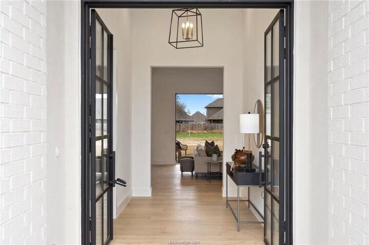 Property Photo: 5848 Thousand Oaks Road TX 77845