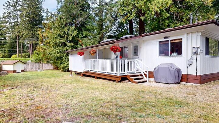 Property Photo: 5223 Wesjac Road BC V0N 2H1