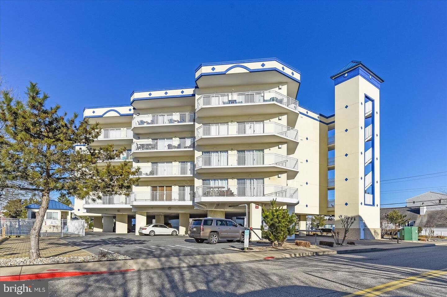 Property Photo:  305 11th Street 401  MD 21842